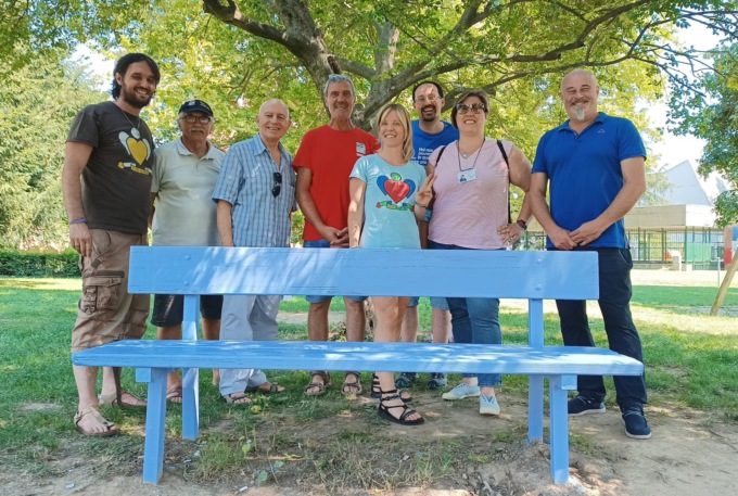 Ivrea – Inaugurata la prima panchina della gentilezza
