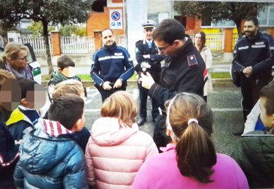 A Leini gli alunni della scuola primaria incontrano gli agenti di Polizia