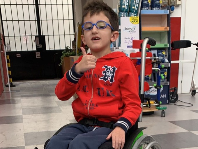 Una gara canora di raccolta fondi per Simone