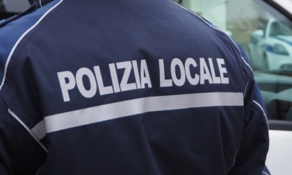 La Polizia Locale di Ciriè chiude il bar per aver servito bevanede alcoliche ai minori