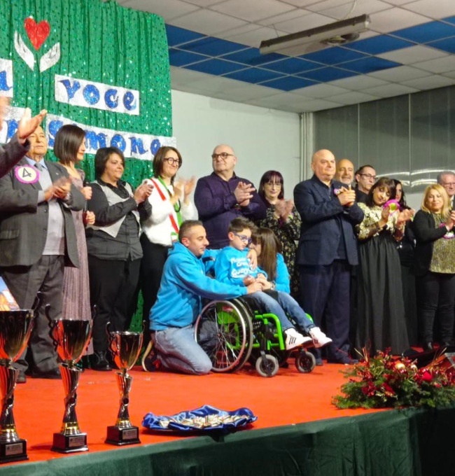 “Una voce per Simone” successo per la serata di raccolta fondi per il bimbo canavesano affetto da una rara malattia