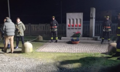 I Vigili del fuoco di Rivarolo ricordano i volontari morti nella tragedia del passaggio a livello
