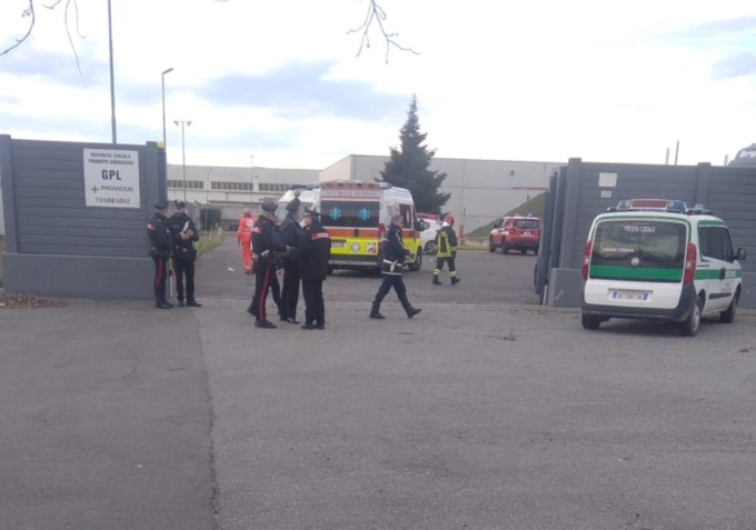 Esplode bombola in un’azienda di Volpiano: feriti quattro lavoratori