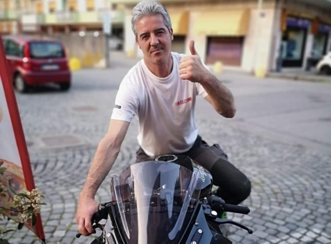 Banchette in lacrime per l’improvvisa scomparsa di Fabio Blefari ad appena 47 anni