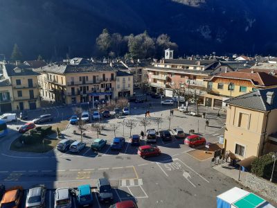 La «capitale» della Valle non affascina più: Pont perde residenti e attività commerciali
