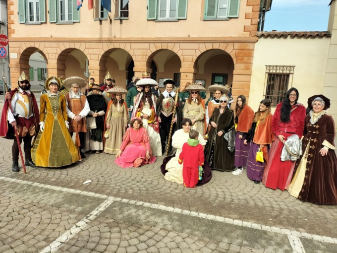 Bosconero in festa tra il ballo in maschera e la fagiolata
