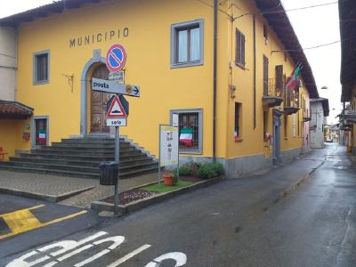 A Oglianico pronti a tagliare il nastro tricolore per inaugurare il ricetto rimesso a nuovo