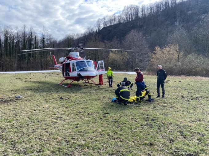 Intervento di soccorso dell’elicottero dei Vigili del fuoco a Pessinetto