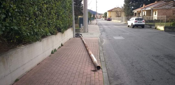 Borgofranco: Danni ovunque a causa delle raffiche di vento