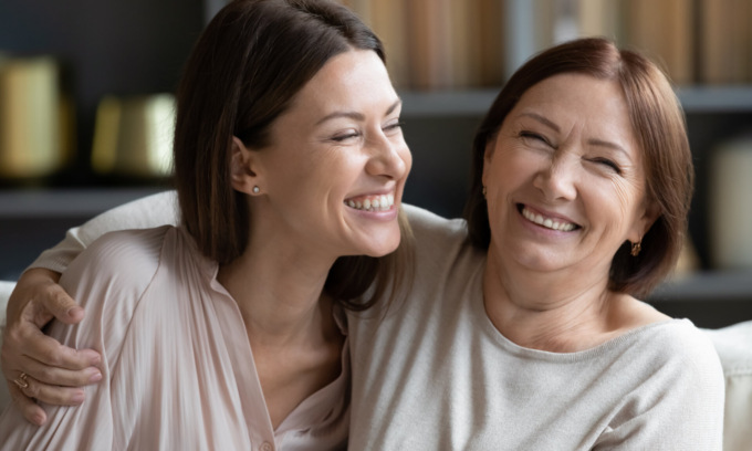 Wow, che spettacolo di mamma! Fatele gli auguri sui nostri giornali