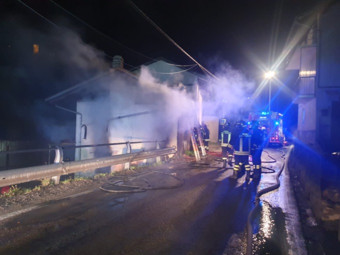 Abitazione a fuoco a Traves