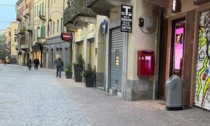 Vandali scatenati nel centro storico di Ivrea