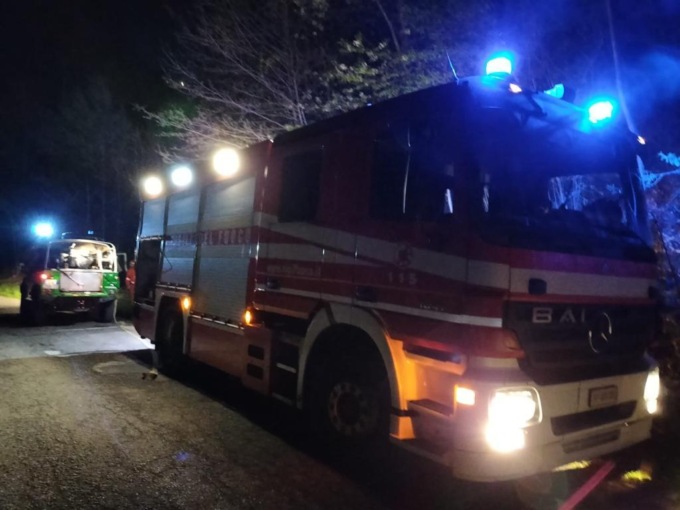 Incendio fra Cuorgnè e Castellamonte in località Bastiglia