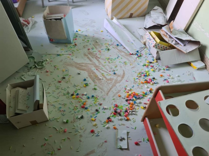 Idioti si introducono nella ex scuola materna di San Germano a Borgofranco e vandalizzano i locali