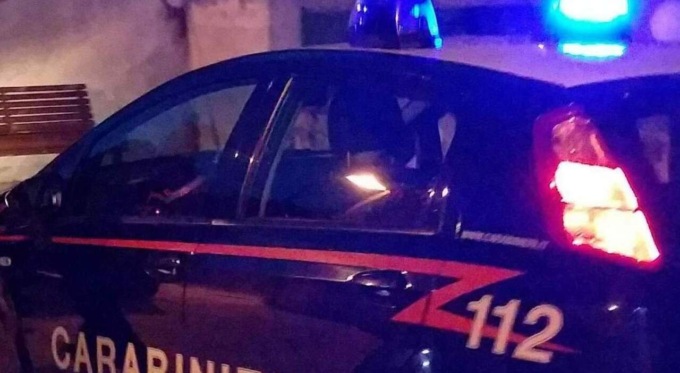 In cerca di oro saccheggiano due bare al cimitero di Lanzo