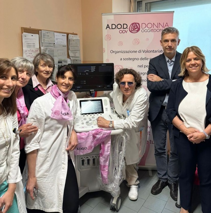 Un nuovo ecografo per la senologia donato alla Radiologia di Ciriè dall’Associazione Donna Oggi e Domani