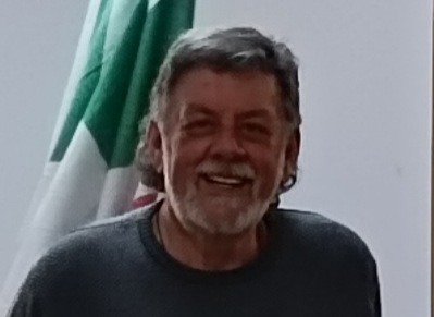 Gaetano difende Mazza dal corvo