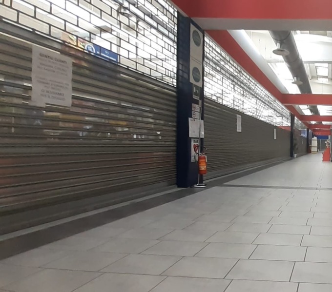 Topi nel magazzino: chiuso il Carrefour di Leini RIAPERTO