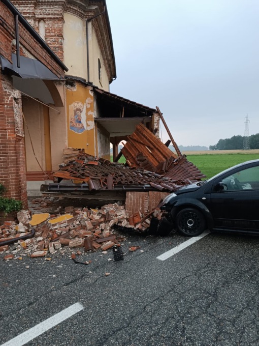 Levone, auto distrugge il Santuario della Consolata