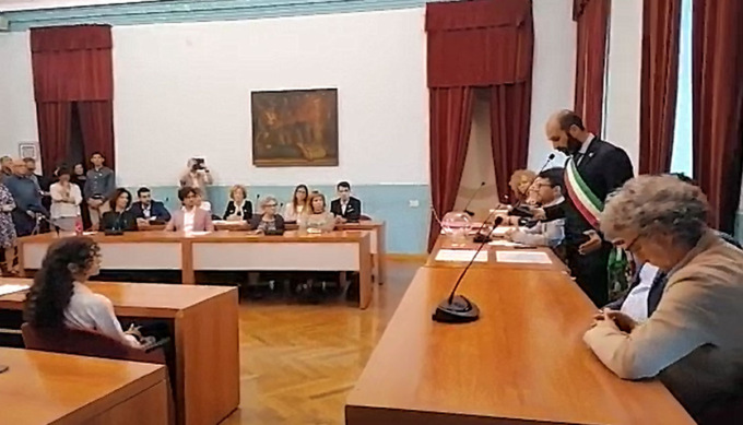 A Ivrea il primo Consiglio dopo le elezioni: il giuramento del sindaco Matteo Chiantore e della Giunta
