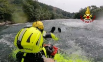 Vigili del fuoco in addestramento per il soccorso fluviale nella Stura