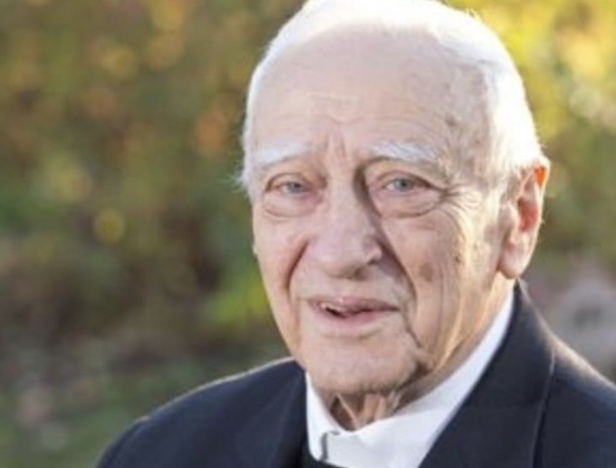 Preoccupano le condizioni del Vescovo emerito di Ivrea Mons. Bettazzi