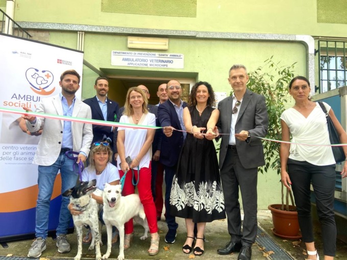 Veterinario gratis per gli animali delle famiglie in difficoltà economica, l’AslTo4 inaugura l’ambulatorio