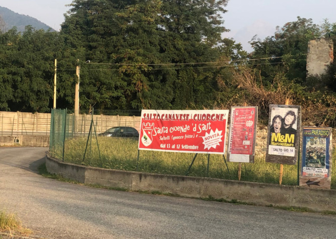 Manifesti senza permessi e in luoghi  vietati: multe salate alle associazioni