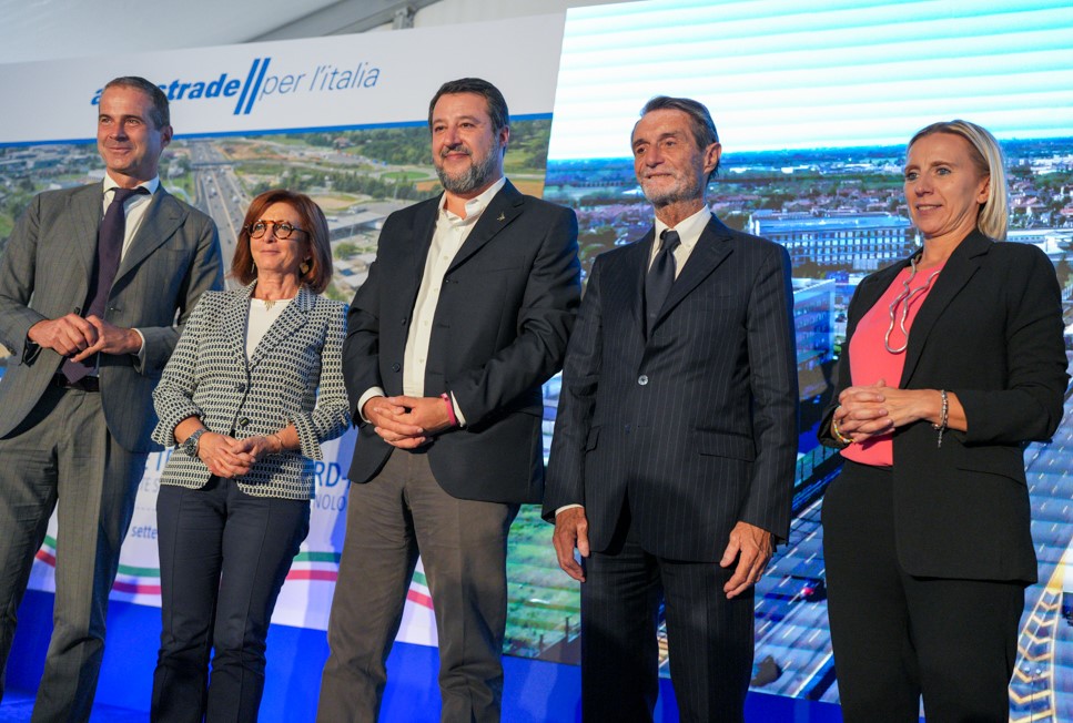 A8 Milano Laghi, la prima autostrada a 5 corsie - Prima il Canavese