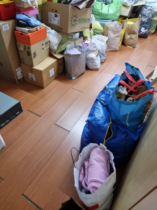 Appello della Caritas di Leini: si cercano urgentemente scarpe e tute da adulti