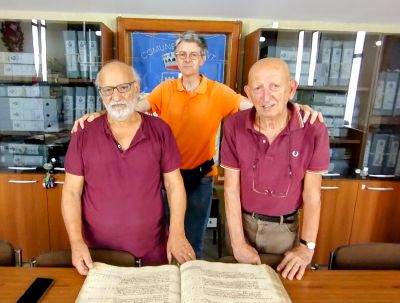 Tre ricercatori storici alla scoperta dei “documenti perduti” tra i vecchi libri e le antiche pergamene…