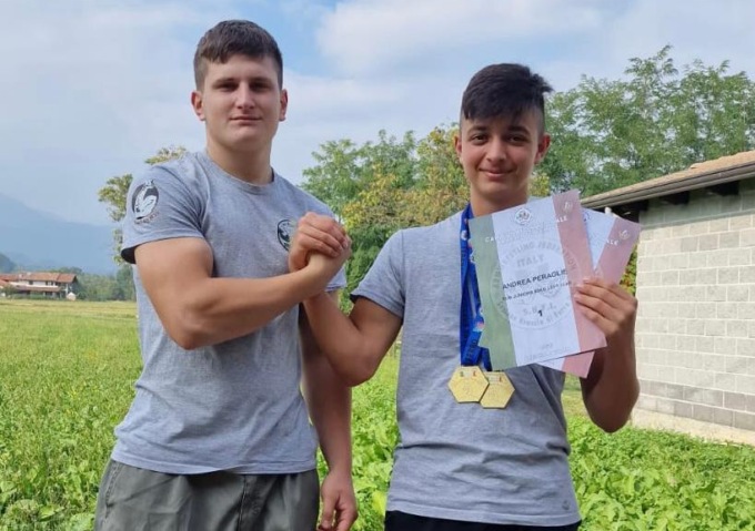 Doppio oro per il castellamontese Andrea Peraglie ai campionati italiani di braccio di ferro