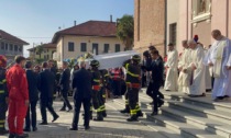 «Ciao Lauretta» a SanFrancesco al Campo l'ultimo saluto alla bimba vittima dell'incidente della Freccia Tricolore