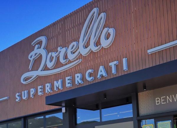 Ladri in azione: rubati 1000 euro dal fondo cassa ai supermercati «Borello»