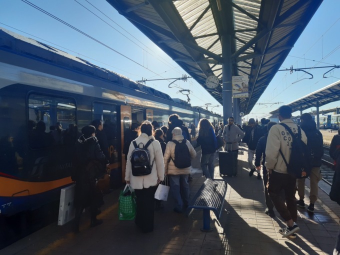 Canavesana in tilt treni sospesi e con maxi ritardi
