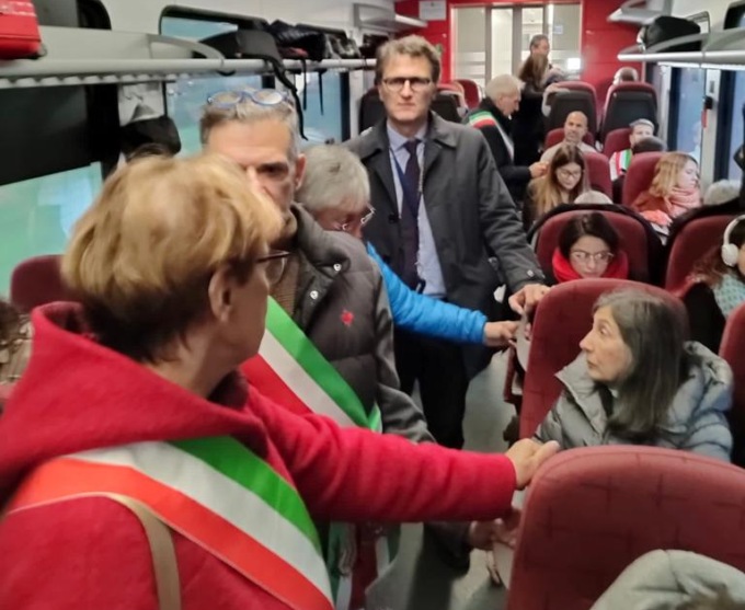 Sindaci in protesta sul treno Ivrea-Torino