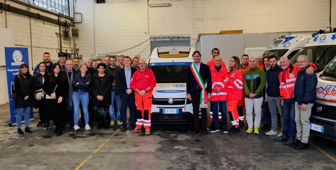 Un nuovo mezzo  per la Croce Bianca Volpianese