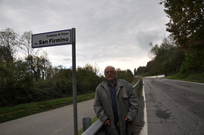 A Fiano la protesta dei residenti: «Ogni giorno rischiamo al vita… Dov’è finita la rotatoria promessa anni fa dai politici?»