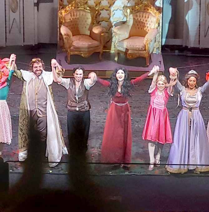 Un canavesano sul palco con Lorella Cuccarini, è il protagonista maschile nel musical Rapunzel