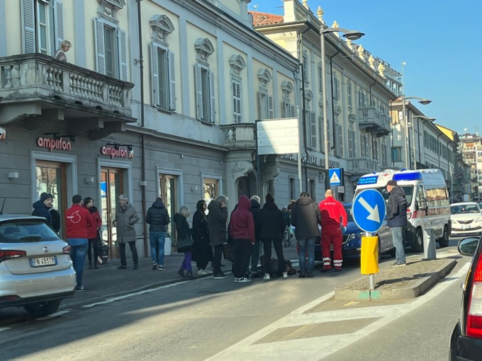 Rivarolo: Coppia investita in corso Torino