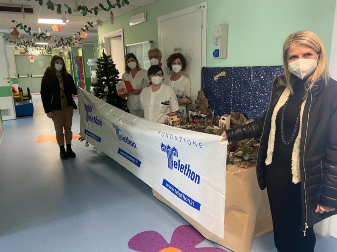 La Befana Telethon nei reparti di pediatria dell’Asl To4