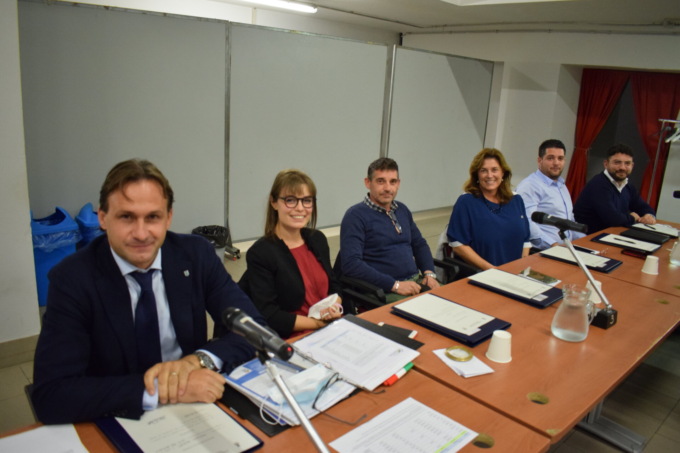 Aumentano le spese per il Comune, si alzano  i costi a carico delle famiglie a Volpiano