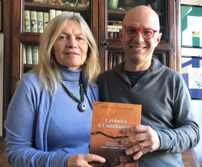 Ceramica di Castellamonte, Baruzzi e Bertodatto presentano il loro libro a Ivrea