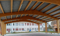 Quasi ultimata la copertura del campo esterno alla scuola «Ghirotti» di Volpiano