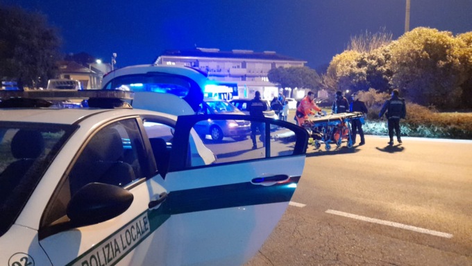 Due ragazzi in monopattino investiti a Leini: dovranno pagare una multa