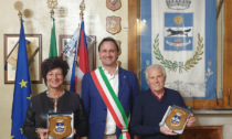 Festeggiati in Comune Rita Traversin e Michele Giannetta, storici commercianti di Volpiano