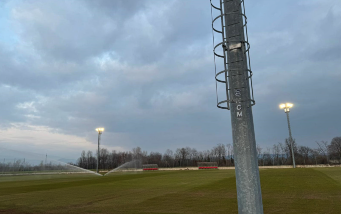 Polisportivo il campo in erba è già pronto. Ora il sintetico