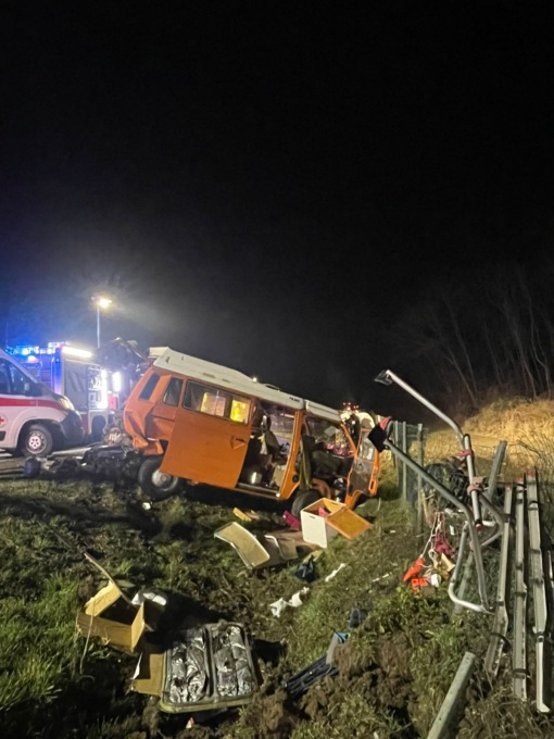 Incidente stradale sulla A5: violento scontro tra veicoli a San Benigno Canavese