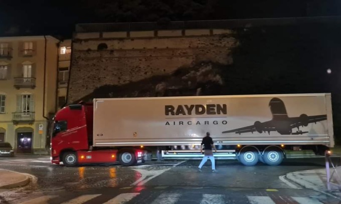 Emergenza tir nei centri storici dei Comuni eporediesi