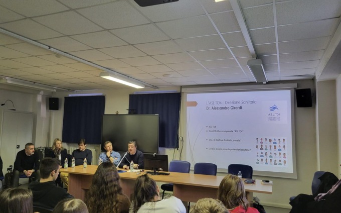 Il personale Asl incontra gli studenti del 25 Aprile-Faccio
